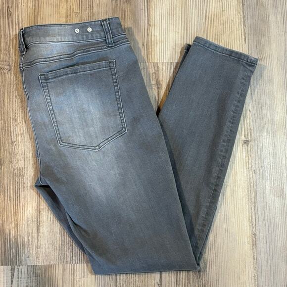 CAbi Gray Zip Pocket Skinny Jeans Style # 5167 - size 12 - Picture 8 of 8